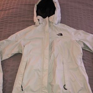 Women’s The North Face Rain Jacket Size M